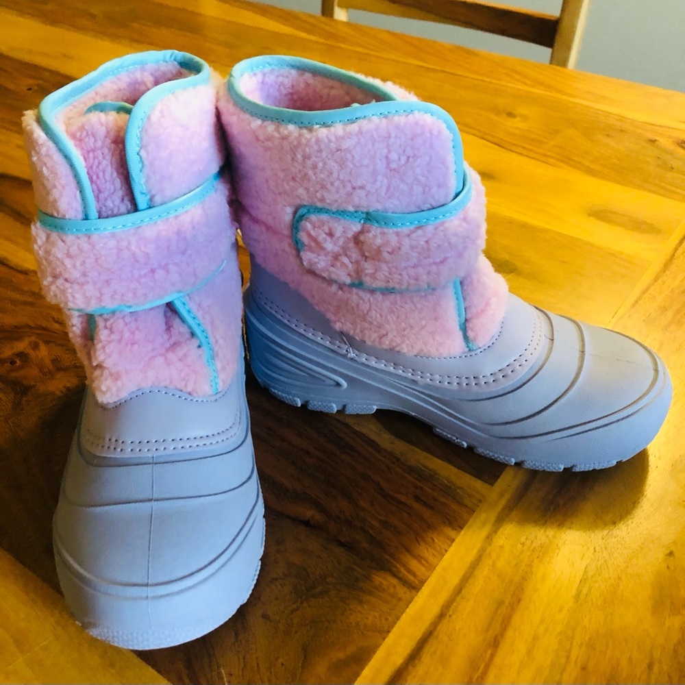 Ozard Trail Pink Girl Snow Fuzzy Boots  Sz 3